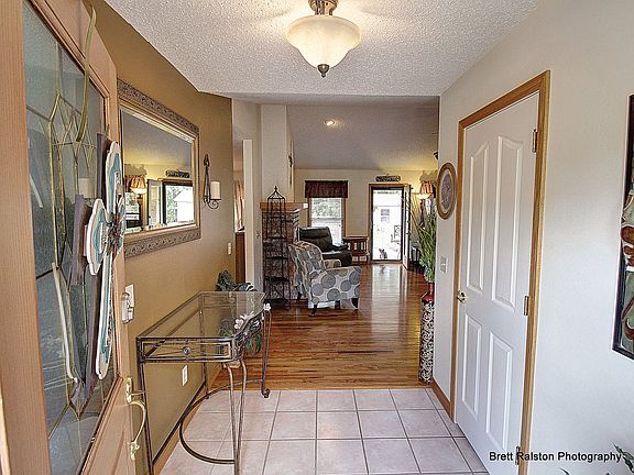 3rd image of 1 Kentallen Ln