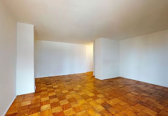 2nd image of 417 Grand St APT D601