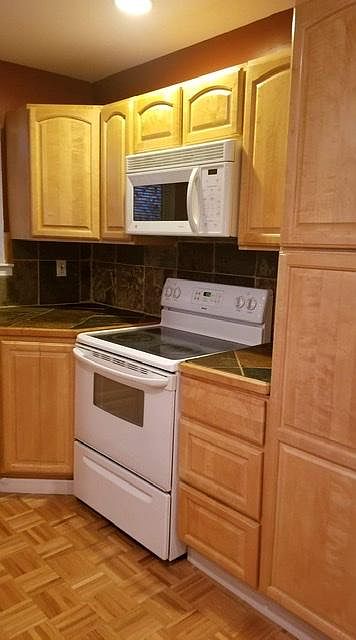 1st image of 607 Fox Run Ln #607
