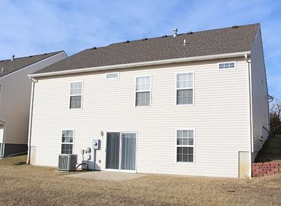 4th image of 1600 Fall Creek Dr