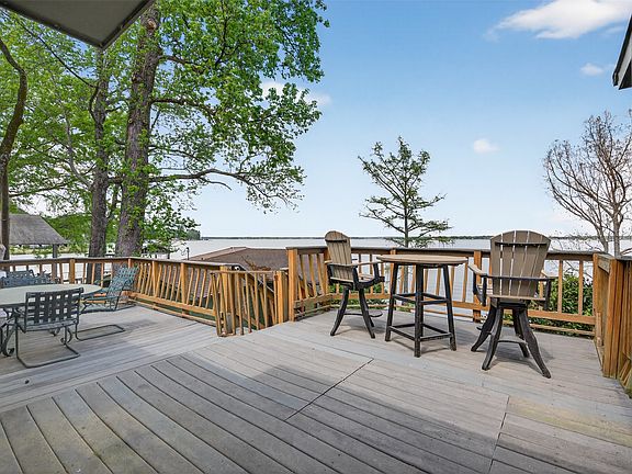 5th image of 6046 S Lakeshore Dr