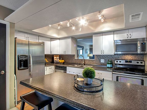 3rd image of 16707 E Ashbrook Dr #1