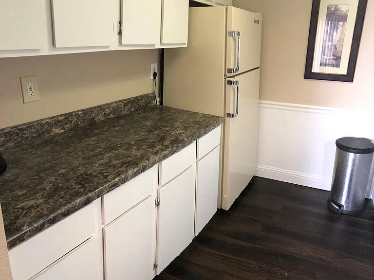 3345 S Monaco Pkwy — Photo 9