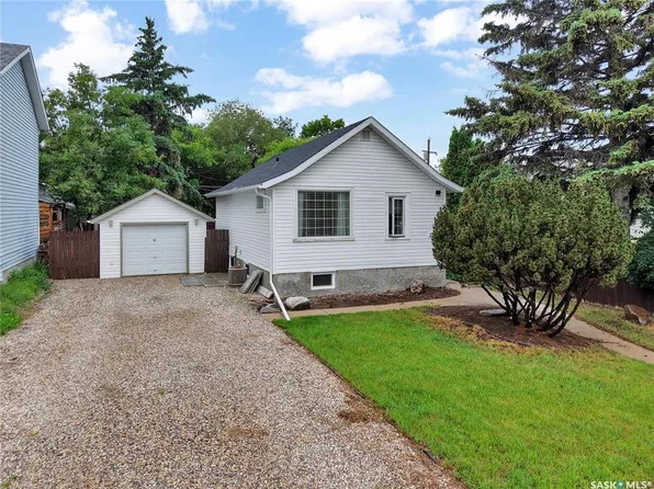2524 Kelvin Ave, Saskatoon, SK S7J 0T7
