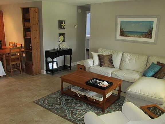 4th image of 1406 Stone Creek Dr