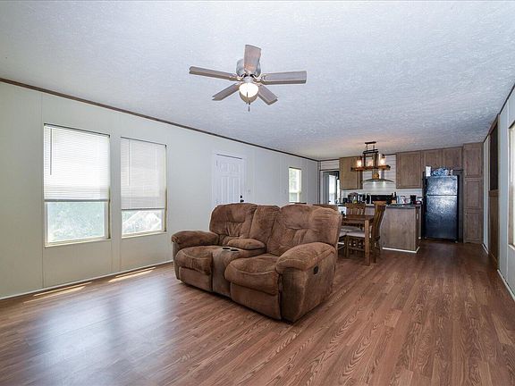 4th image of 139 Flora Leffue Ln