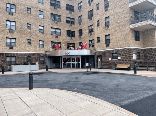 505 Central Avenue #212, White Plains, NY 10606
