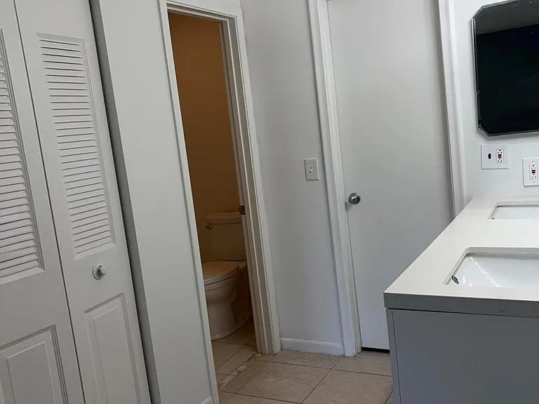 2520 Black Olive Blvd #203 — Photo 11