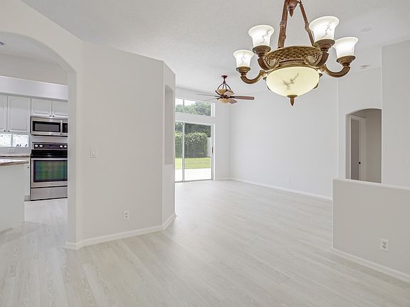4th image of 5893 Las Colinas Circle