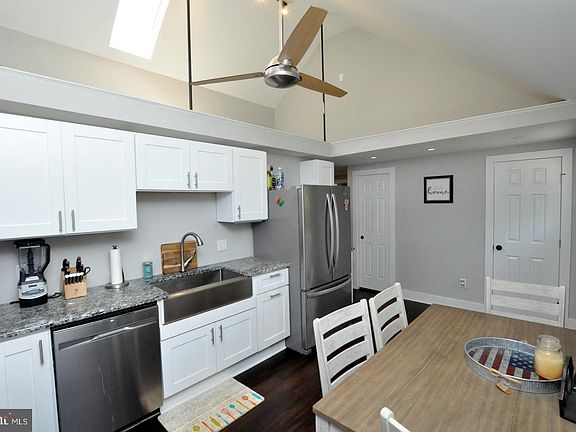 5th image of 309 Cinnaminson Ave
