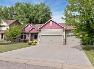 6924 Lydia Ln, Woodbury, MN 55125