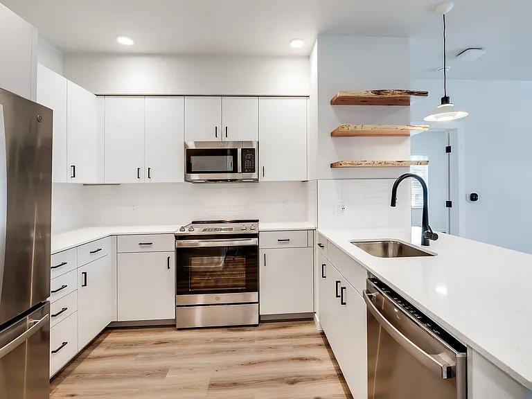 1x1 High-end Kitchen