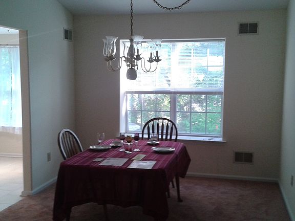 3rd image of 1168B Thornbury Ln