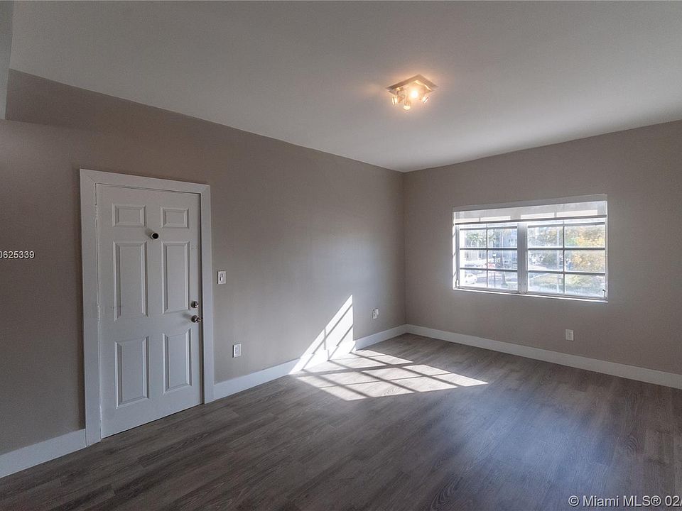 1st image of 1440 Euclid Ave APT 7