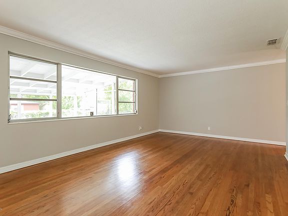 2nd image of 1534 Sharonhill Dr