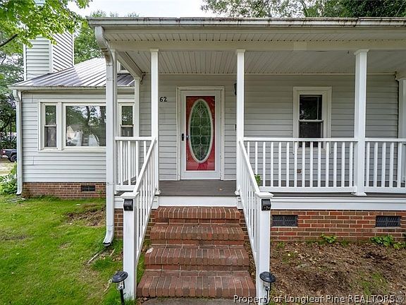3rd image of 1062 Winslow St