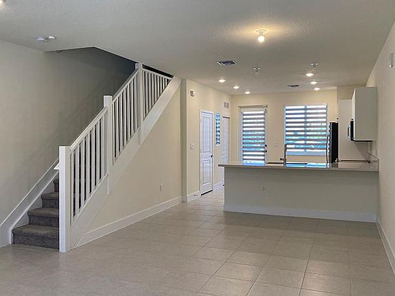3rd image of 10300 SW 66th St #107