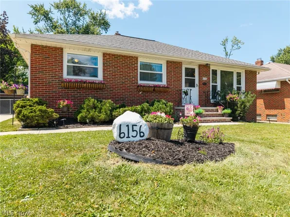 6156 Edgebrook Blvd, Parma Heights, OH 44130