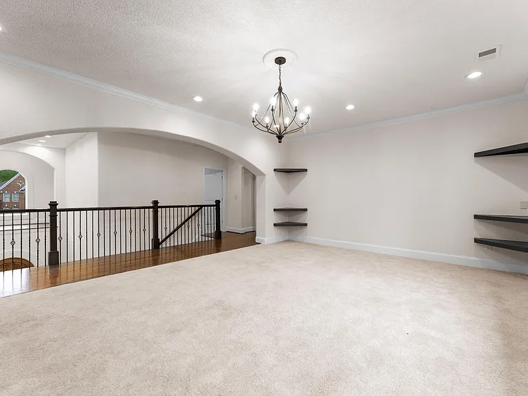 7307 Roseland Ave — Photo 24