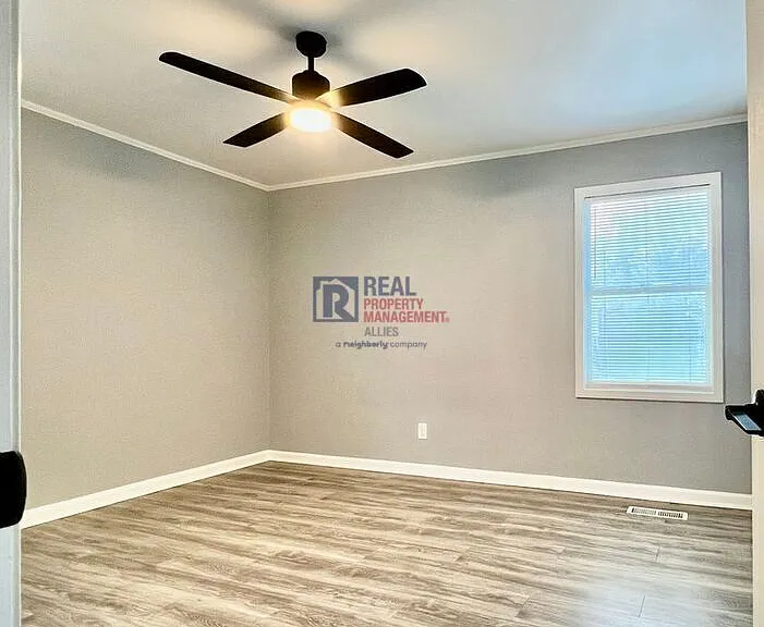 2926 Skyline Dr — Photo 8