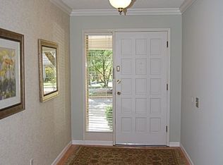 821 Big Bend Woods Dr, Ballwin, MO 63021