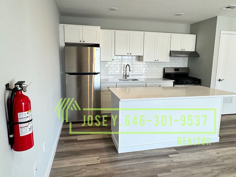 2nd image of 41 Auburn St #20