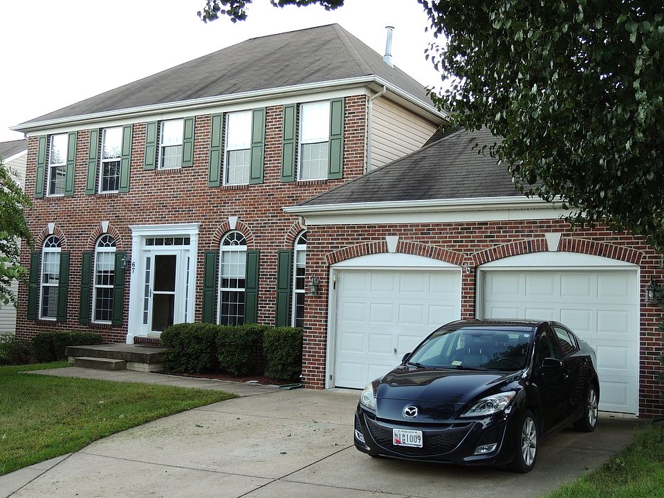 1st image of 67 Newbury Dr
