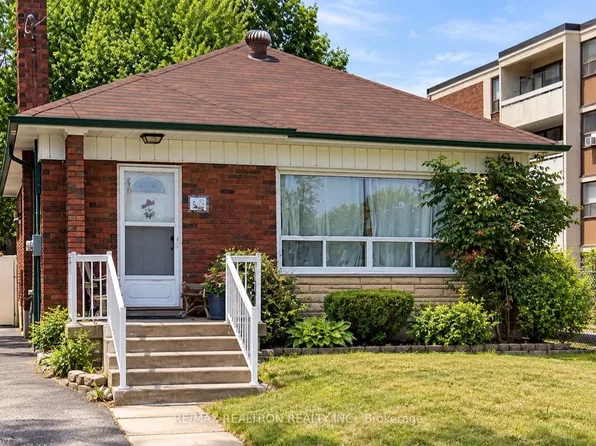 68 Elfreda Blvd, Toronto, ON M1L 4L8