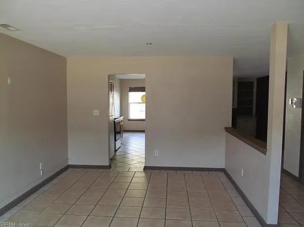 3 bed, 2.5 bath, 1582 sqft, $2,000 — Photo 4