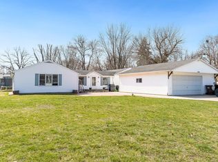 306 E Main St, Gardner, IL 60424