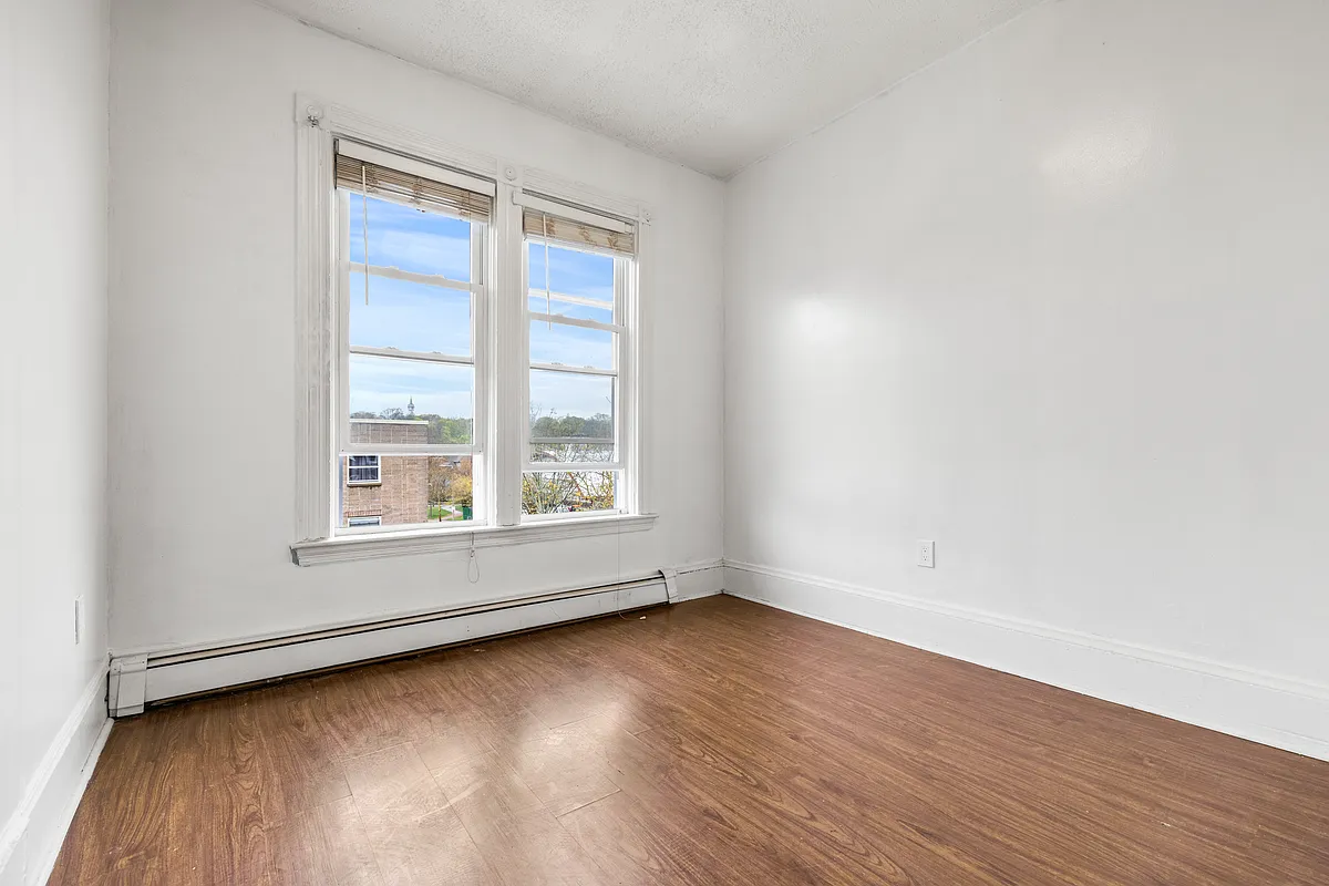 Building Photo - 12 Kensington St #3
