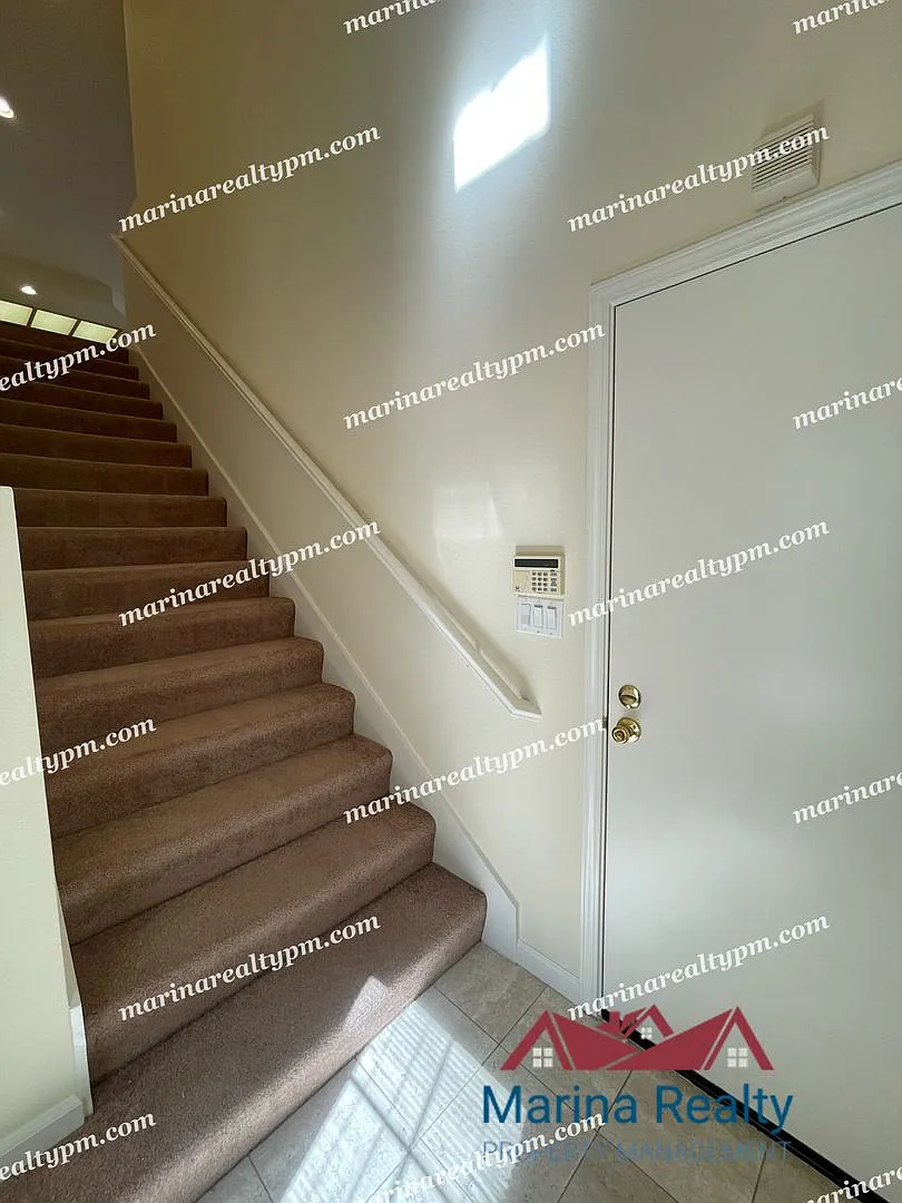 2 Bedroom, 2 Bath Beautiful Townhouse Condo In Gated Community In Richmond — Photo 3