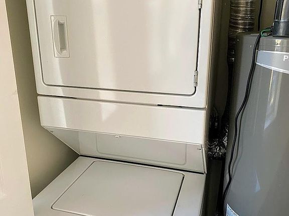 5th image of 3650 W Diversey Ave Unit 2R