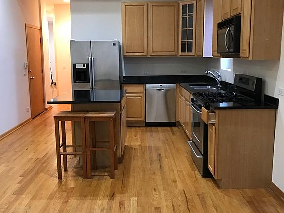 5th image of 1645 W North Ave APT 4