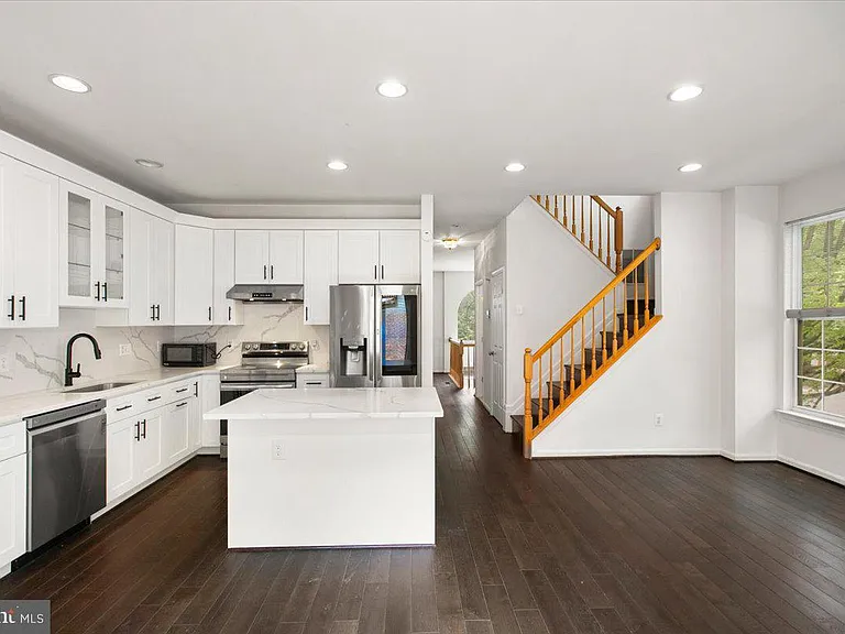 4113 Flower Box Ct — Photo 16