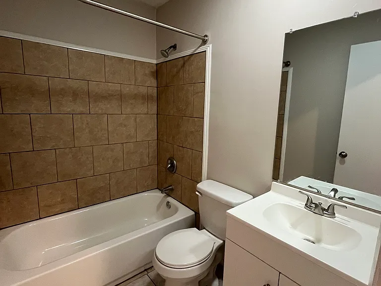 117 Sea Parc St #C — Photo 21