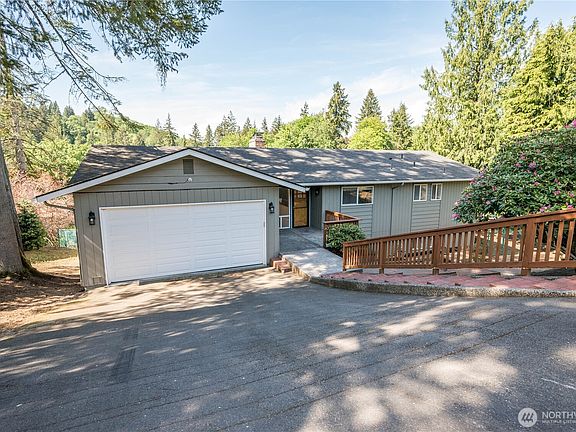 2nd image of 2441 W Lynnwood Drive