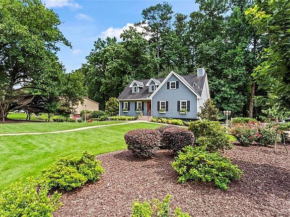 3rd image of 3500 Oak Knoll Dr