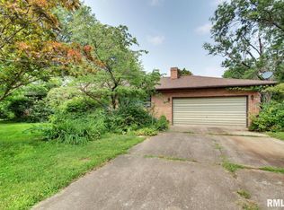 3732 S 46th St, Quincy, IL 62305