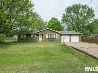 202 Linden Ln, Green Valley, IL