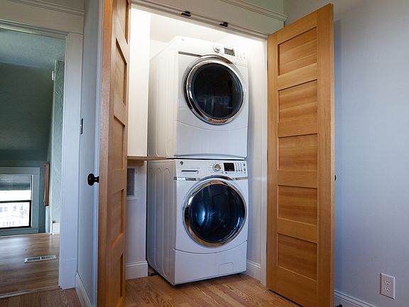Third bedroom/office/laundry