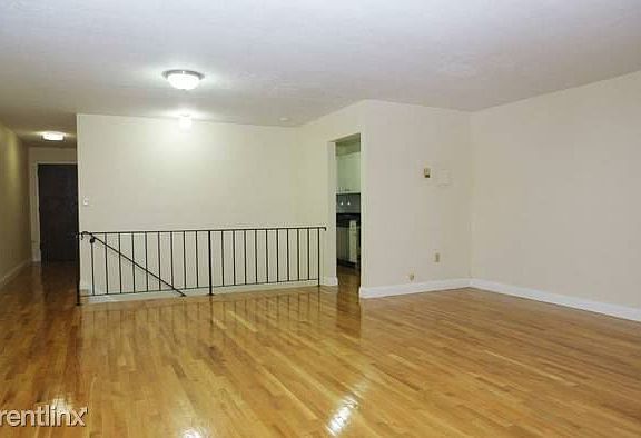 00R0R_d7jwcg9nMRL_600x450