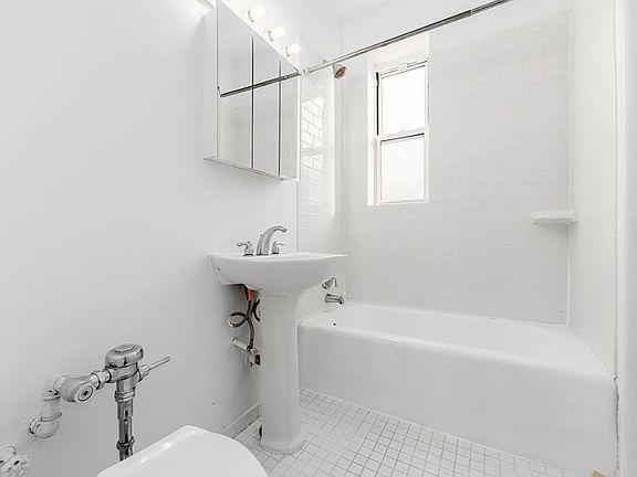 4th image of 39-25 65th St #3-H