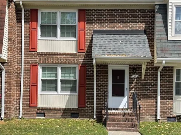 50 Charles Parish Dr, Poquoson, VA 23662