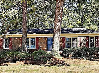 2 Shawfield Ct, Greensboro, NC 27409