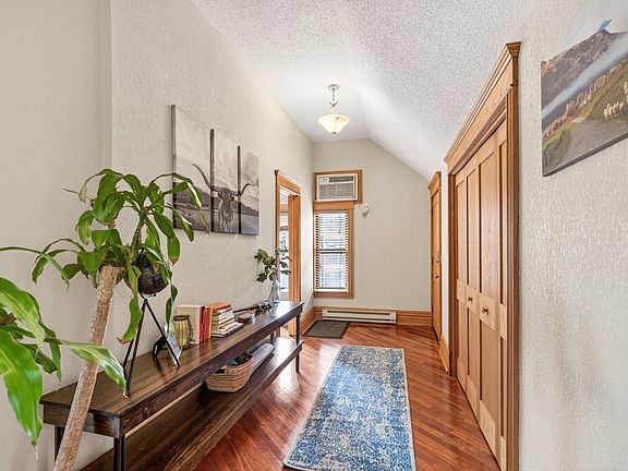 4th image of 1936 Aldrich Ave S #E301