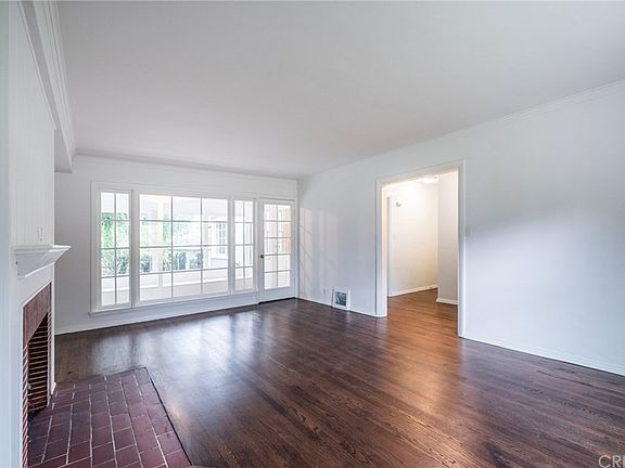 3rd image of 5439 Magnolia Ave