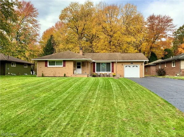 46 Milltrace Rd, Youngstown, OH 44511