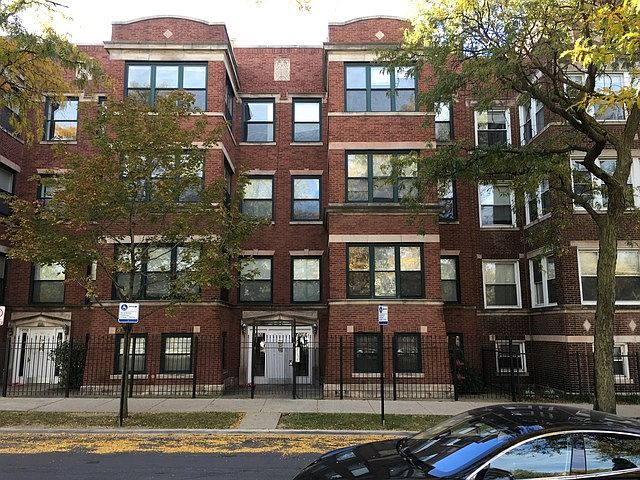 1st image of 4554 S King Dr #1