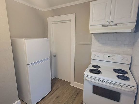 4th image of 3740 19th Ave S Unit C